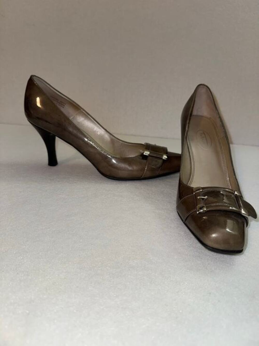 Talbots New Patent Leather 3 inch Pumps Square Toe Buckle Olive Bronze 8.5N